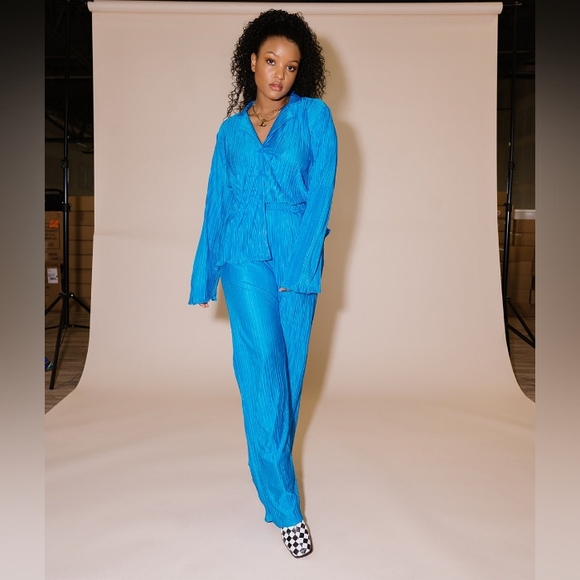 Dressed in LALA Long Sleeve Pilessè Set in Electric Blue - Picture 3 of 8